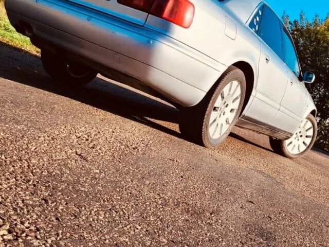 Сірий Ауді A8, об'ємом двигуна 3.7 л та пробігом 370 тис. км за 3500 $, фото 3 на Automoto.ua