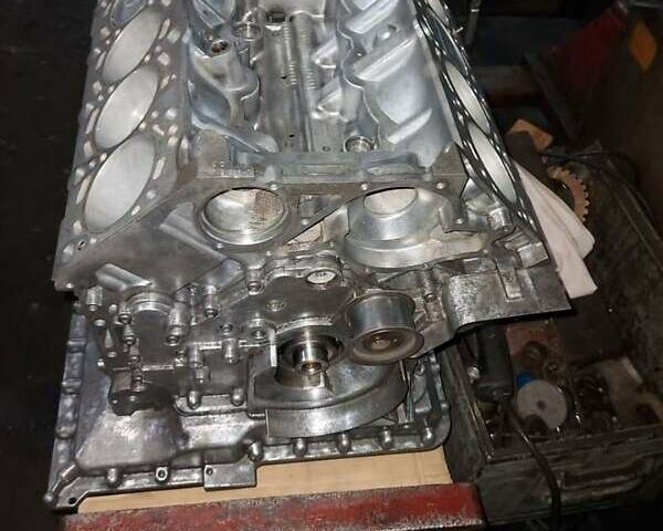 Сірий Ауді A8, об'ємом двигуна 3.7 л та пробігом 460 тис. км за 3499 $, фото 10 на Automoto.ua