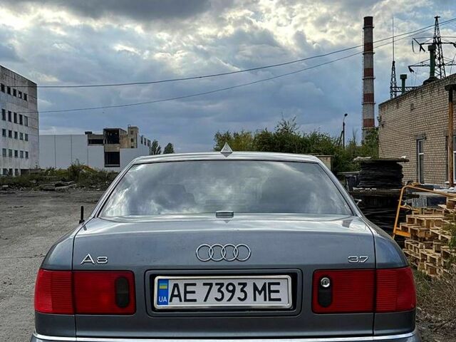 Серый Ауди А8, объемом двигателя 3.7 л и пробегом 455 тыс. км за 4200 $, фото 1 на Automoto.ua