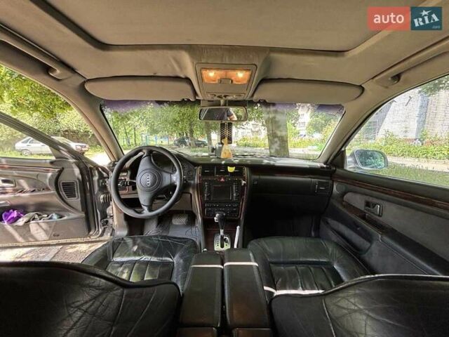 Серый Ауди А8, объемом двигателя 3.7 л и пробегом 400 тыс. км за 3800 $, фото 7 на Automoto.ua