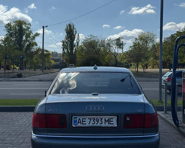 Серый Ауди А8, объемом двигателя 3.7 л и пробегом 450 тыс. км за 3600 $, фото 4 на Automoto.ua