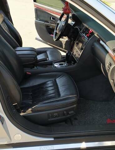 Сірий Ауді A8, об'ємом двигуна 4.2 л та пробігом 245 тис. км за 9500 $, фото 15 на Automoto.ua