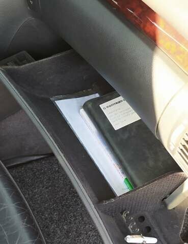 Серый Ауди А8, объемом двигателя 4.2 л и пробегом 245 тыс. км за 9500 $, фото 9 на Automoto.ua