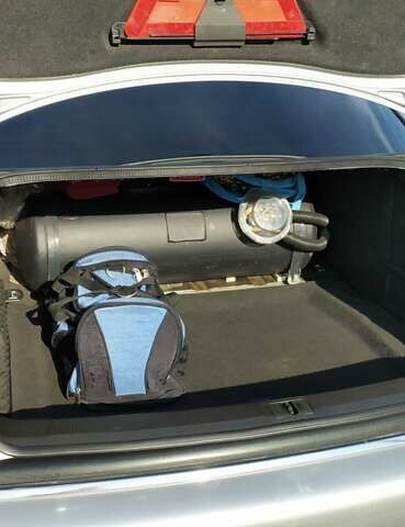 Серый Ауди А8, объемом двигателя 4.2 л и пробегом 245 тыс. км за 9500 $, фото 4 на Automoto.ua