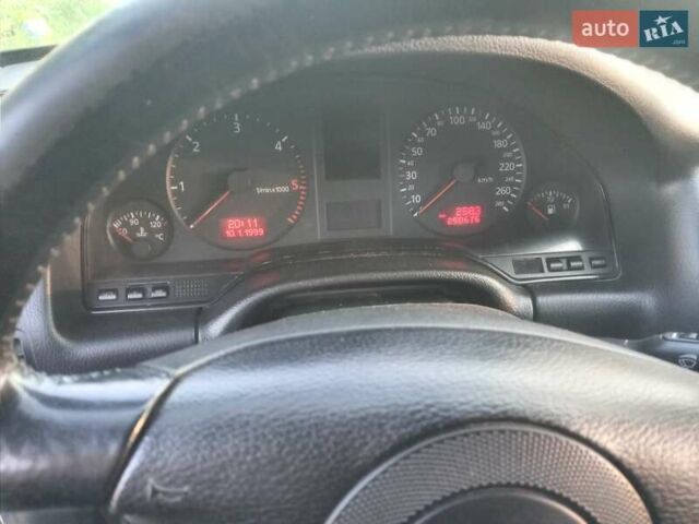 Ауди А8 2000 в Здолбунове на Automoto.ua Серый Ауди А8, объемом двигателя 2.5 л и пробегом 260 тыс. км за 4500 $, фото 17 на Automoto.ua