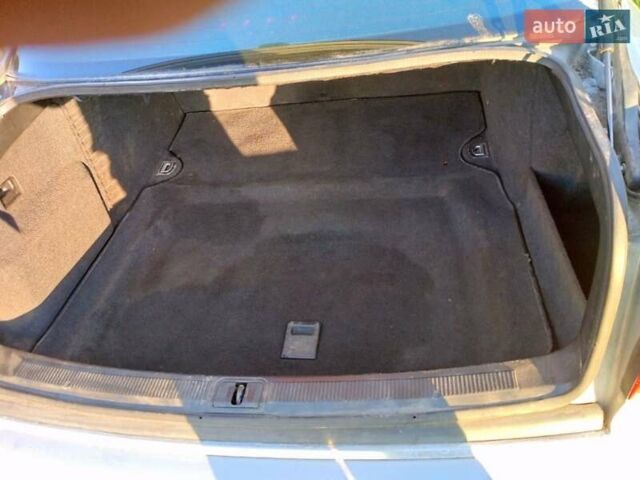 Сірий Ауді A8, об'ємом двигуна 2.5 л та пробігом 250 тис. км за 4300 $, фото 8 на Automoto.ua