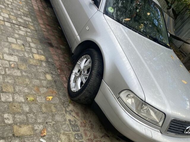 Сірий Ауді A8, об'ємом двигуна 2.5 л та пробігом 350 тис. км за 2460 $, фото 7 на Automoto.ua