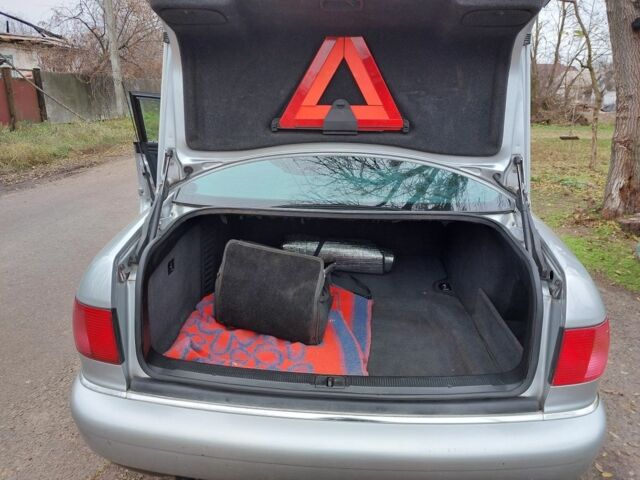 Сірий Ауді A8, об'ємом двигуна 0 л та пробігом 313 тис. км за 3750 $, фото 15 на Automoto.ua