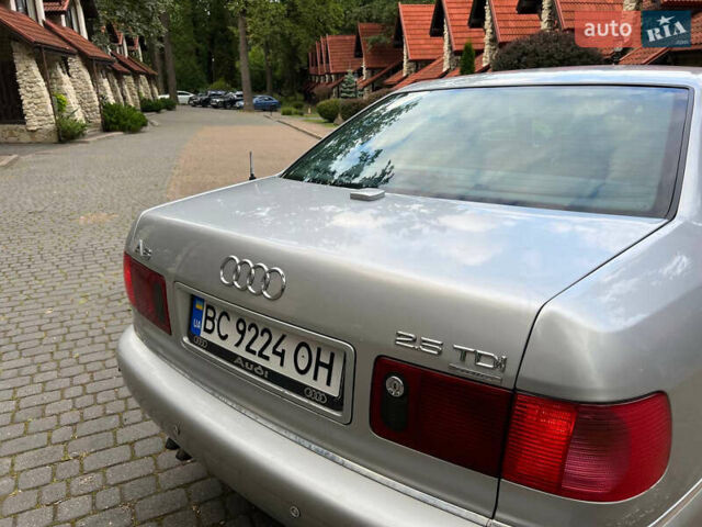 Сірий Ауді A8, об'ємом двигуна 2.5 л та пробігом 280 тис. км за 3550 $, фото 4 на Automoto.ua