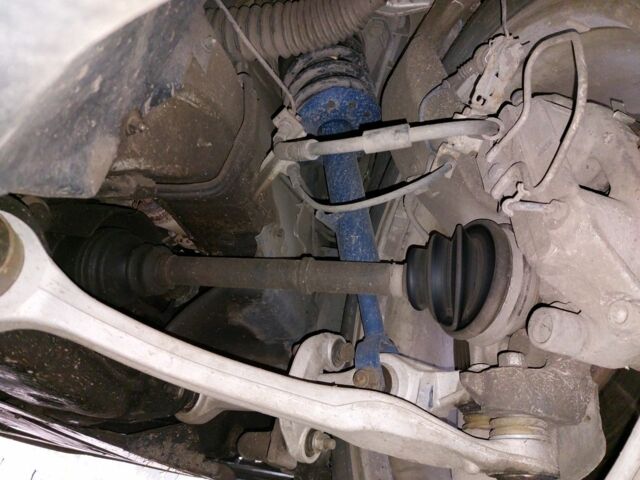 Сірий Ауді A8, об'ємом двигуна 0 л та пробігом 313 тис. км за 3750 $, фото 17 на Automoto.ua