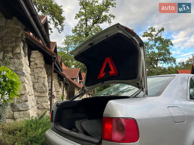 Сірий Ауді A8, об'ємом двигуна 2.5 л та пробігом 280 тис. км за 3550 $, фото 22 на Automoto.ua