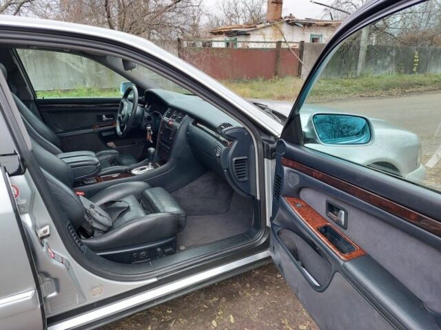 Сірий Ауді A8, об'ємом двигуна 0 л та пробігом 313 тис. км за 3750 $, фото 8 на Automoto.ua