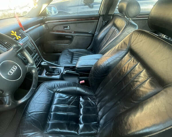 Ауди А8 2001 в Старом Самборе на Automoto.ua Серый Ауди А8, объемом двигателя 2.5 л и пробегом 280 тыс. км за 2950 $, фото 5 на Automoto.ua