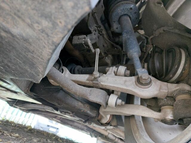 Сірий Ауді A8, об'ємом двигуна 0 л та пробігом 313 тис. км за 3750 $, фото 16 на Automoto.ua