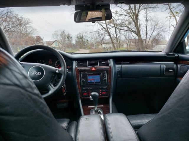 Сірий Ауді A8, об'ємом двигуна 0 л та пробігом 313 тис. км за 3750 $, фото 12 на Automoto.ua