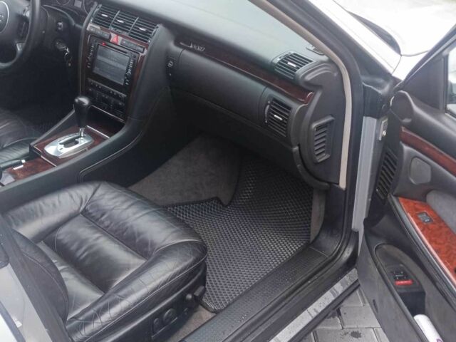 Серый Ауди А8, объемом двигателя 6 л и пробегом 281 тыс. км за 426 $, фото 11 на Automoto.ua
