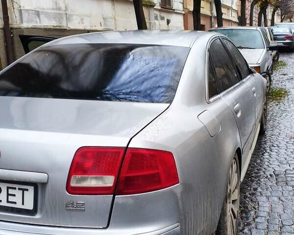 Серый Ауди А8, объемом двигателя 4.2 л и пробегом 375 тыс. км за 4150 $, фото 1 на Automoto.ua