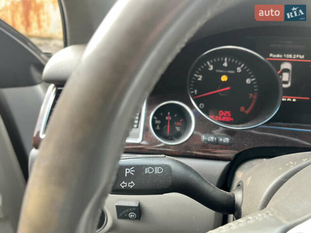 Сірий Ауді A8, об'ємом двигуна 4.17 л та пробігом 564 тис. км за 6000 $, фото 39 на Automoto.ua