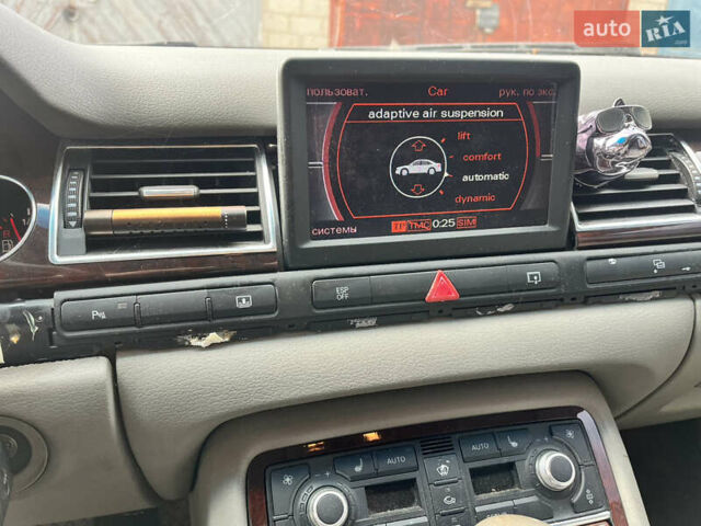 Сірий Ауді A8, об'ємом двигуна 4.17 л та пробігом 564 тис. км за 6000 $, фото 44 на Automoto.ua