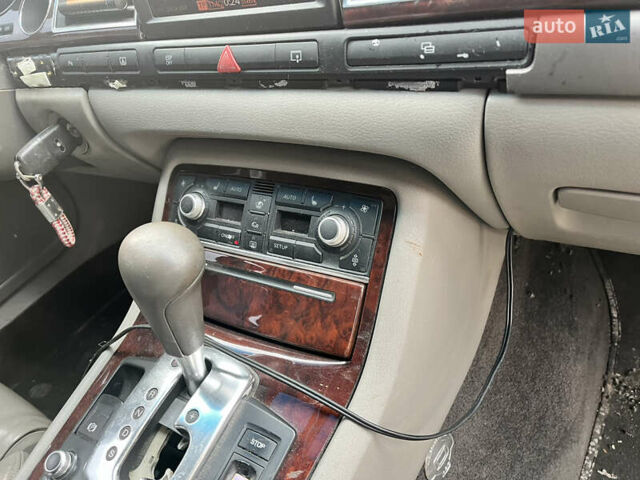Сірий Ауді A8, об'ємом двигуна 4.17 л та пробігом 564 тис. км за 6000 $, фото 30 на Automoto.ua