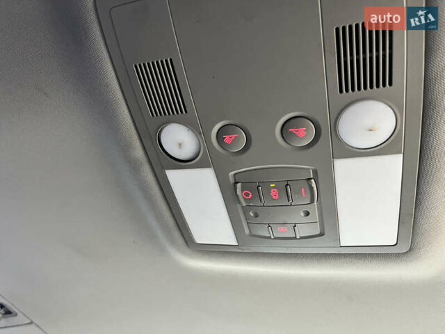 Сірий Ауді A8, об'ємом двигуна 4.17 л та пробігом 564 тис. км за 6000 $, фото 24 на Automoto.ua