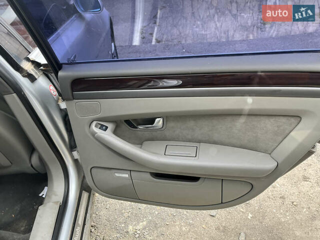 Сірий Ауді A8, об'ємом двигуна 4.17 л та пробігом 564 тис. км за 6000 $, фото 10 на Automoto.ua