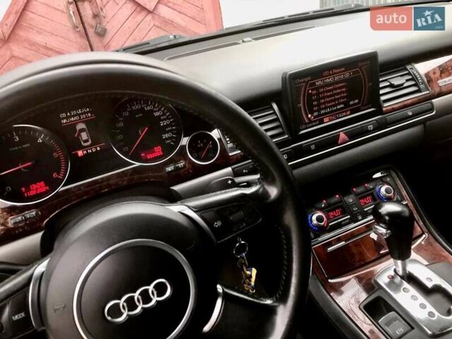 Серый Ауди А8, объемом двигателя 3.9 л и пробегом 396 тыс. км за 7600 $, фото 15 на Automoto.ua