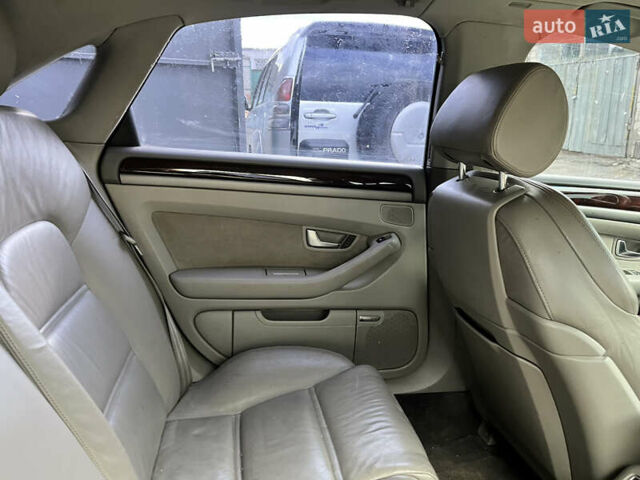 Сірий Ауді A8, об'ємом двигуна 4.17 л та пробігом 564 тис. км за 6000 $, фото 13 на Automoto.ua