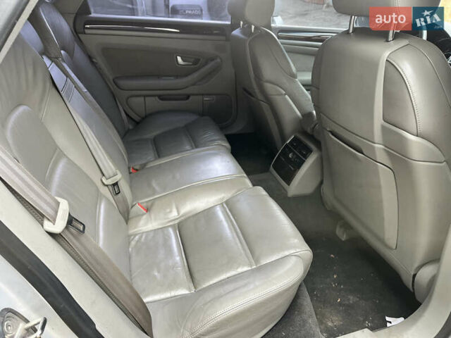 Сірий Ауді A8, об'ємом двигуна 4.17 л та пробігом 564 тис. км за 6000 $, фото 15 на Automoto.ua