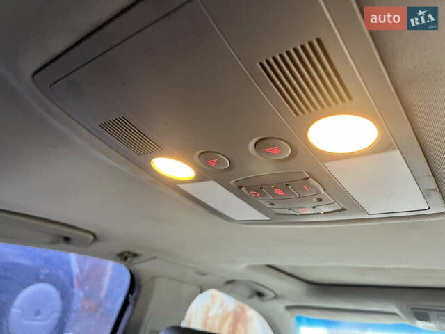 Сірий Ауді A8, об'ємом двигуна 4.17 л та пробігом 564 тис. км за 6000 $, фото 17 на Automoto.ua