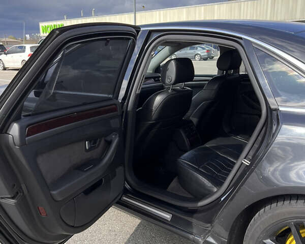 Серый Ауди А8, объемом двигателя 2.97 л и пробегом 325 тыс. км за 7500 $, фото 7 на Automoto.ua