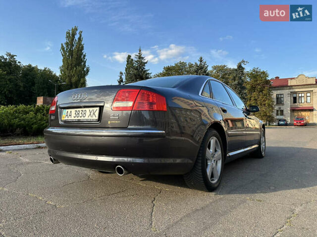 Серый Ауди А8, объемом двигателя 4.2 л и пробегом 193 тыс. км за 8200 $, фото 18 на Automoto.ua
