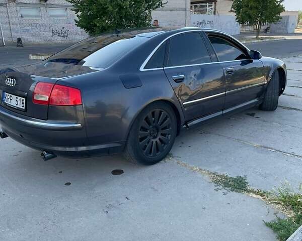 Серый Ауди А8, объемом двигателя 4 л и пробегом 400 тыс. км за 5500 $, фото 3 на Automoto.ua