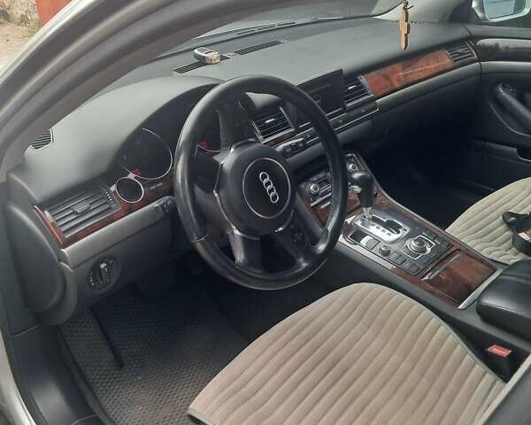 Сірий Ауді A8, об'ємом двигуна 2.98 л та пробігом 300 тис. км за 6700 $, фото 7 на Automoto.ua