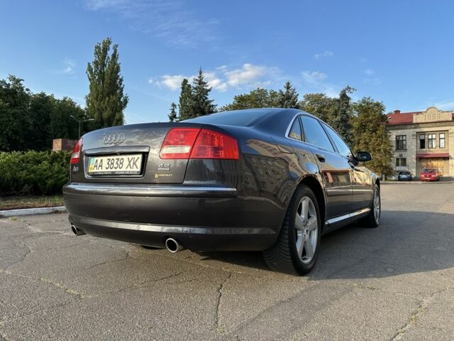 Серый Ауди А8, объемом двигателя 4.2 л и пробегом 192 тыс. км за 8200 $, фото 2 на Automoto.ua