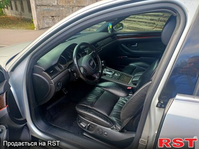 Сірий Ауді A8, об'ємом двигуна 3 л та пробігом 287 тис. км за 6000 $, фото 1 на Automoto.ua