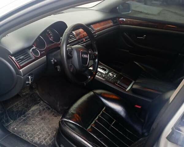 Ауди А8 2005 в Львове на Automoto.ua Серый Ауди А8, объемом двигателя 3.7 л и пробегом 280 тыс. км за 8500 $, фото 2 на Automoto.ua
