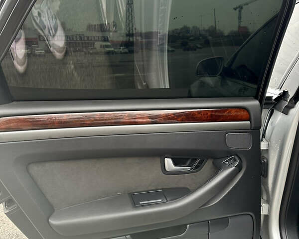 Сірий Ауді A8, об'ємом двигуна 2.97 л та пробігом 410 тис. км за 6000 $, фото 20 на Automoto.ua