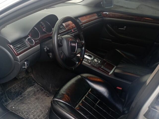 Сірий Ауді A8, об'ємом двигуна 3.7 л та пробігом 280 тис. км за 8700 $, фото 1 на Automoto.ua