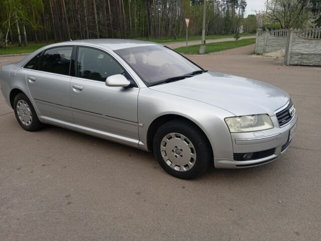 Серый Ауди А8, объемом двигателя 3 л и пробегом 302 тыс. км за 9800 $, фото 5 на Automoto.ua