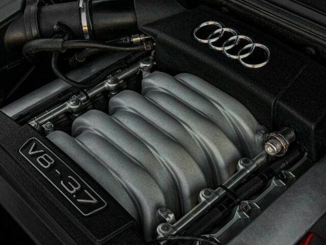 Сірий Ауді A8, об'ємом двигуна 3.7 л та пробігом 300 тис. км за 5994 $, фото 8 на Automoto.ua