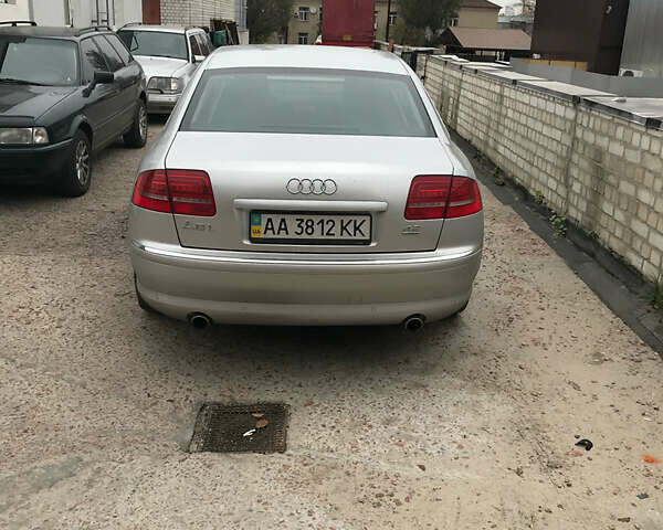 Сірий Ауді A8, об'ємом двигуна 4.2 л та пробігом 230 тис. км за 10500 $, фото 2 на Automoto.ua