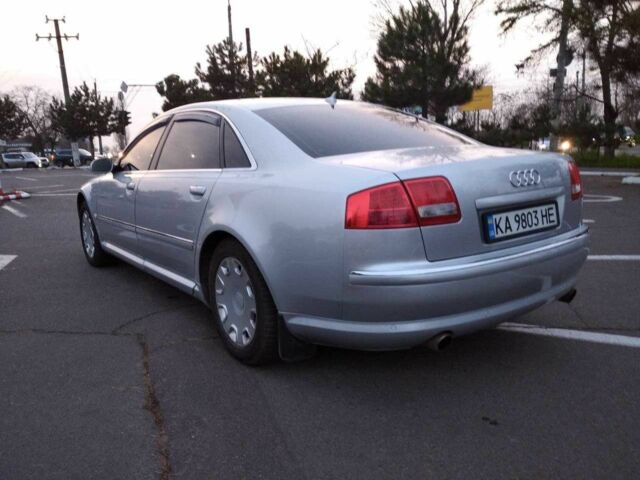 Серый Ауди А8, объемом двигателя 4.2 л и пробегом 242 тыс. км за 4300 $, фото 2 на Automoto.ua