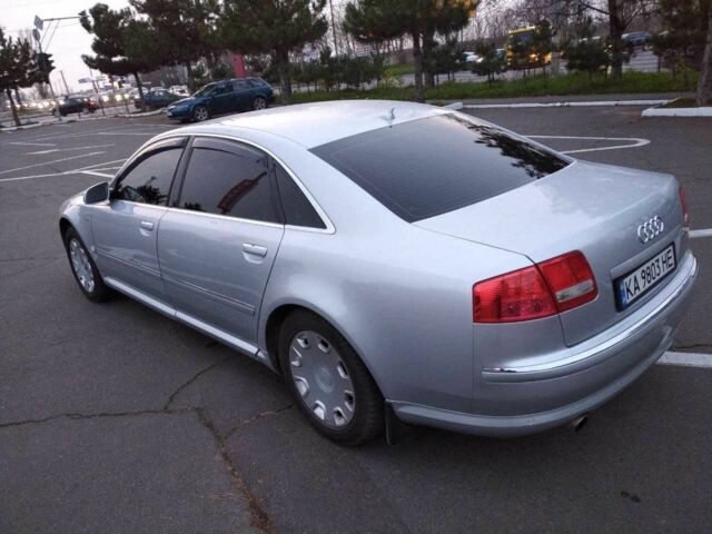 Серый Ауди А8, объемом двигателя 4.2 л и пробегом 242 тыс. км за 4300 $, фото 4 на Automoto.ua