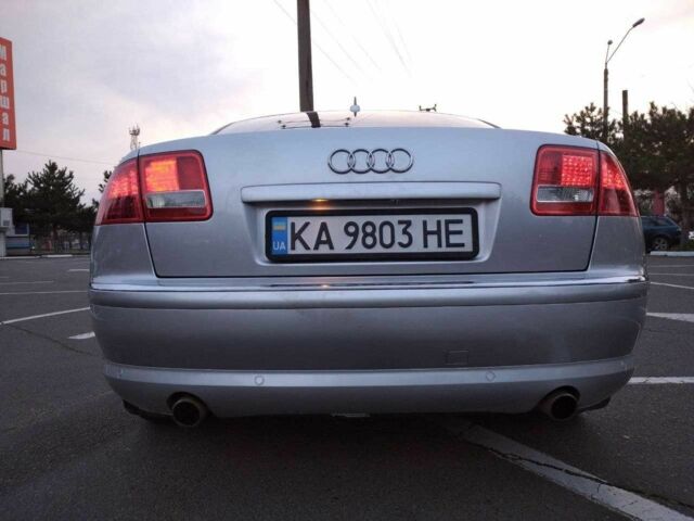 Серый Ауди А8, объемом двигателя 4.2 л и пробегом 242 тыс. км за 4300 $, фото 10 на Automoto.ua