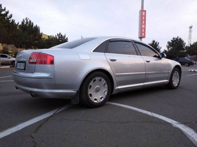 Серый Ауди А8, объемом двигателя 4.2 л и пробегом 242 тыс. км за 4300 $, фото 9 на Automoto.ua