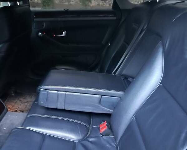 Серый Ауди А8, объемом двигателя 2.97 л и пробегом 382 тыс. км за 10500 $, фото 12 на Automoto.ua