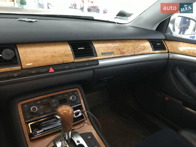 Сірий Ауді A8, об'ємом двигуна 4.2 л та пробігом 230 тис. км за 10500 $, фото 10 на Automoto.ua