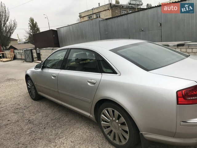 Сірий Ауді A8, об'ємом двигуна 4.2 л та пробігом 230 тис. км за 10500 $, фото 12 на Automoto.ua