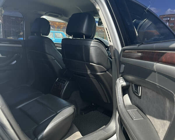 Сірий Ауді A8, об'ємом двигуна 2.97 л та пробігом 304 тис. км за 8700 $, фото 16 на Automoto.ua